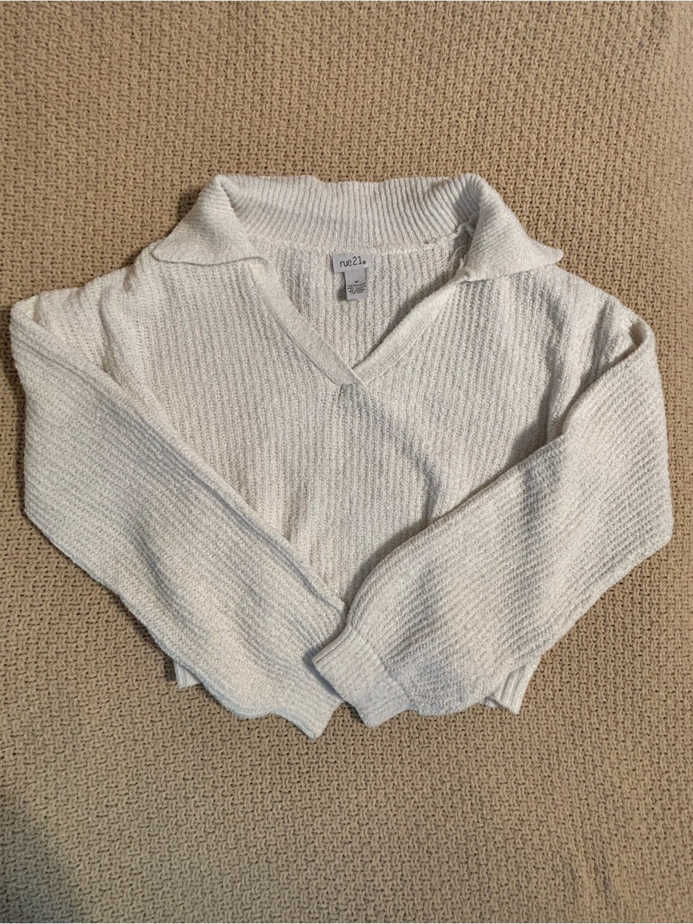 Rue21 Women's White V-Neck Collared Sweater